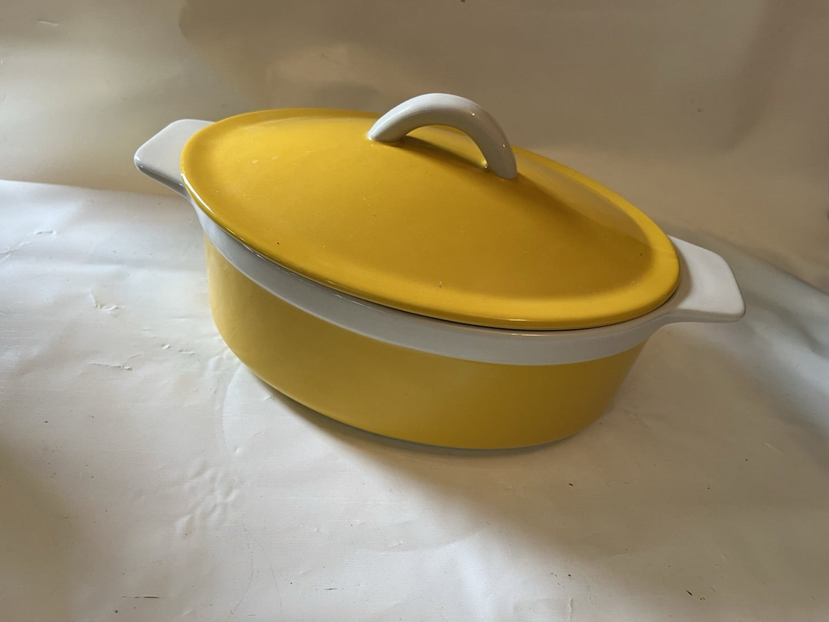 Mr. Food Test Kitchen Yellow And White Oval Casserole Dish With Lid; EUC