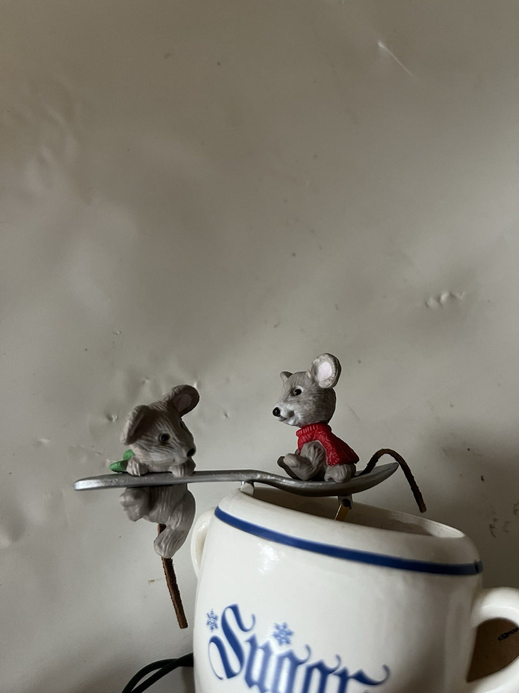 Hallmark LOVING SPOONFUL  1989  Magic: Light & Motion Decoration; See Photos