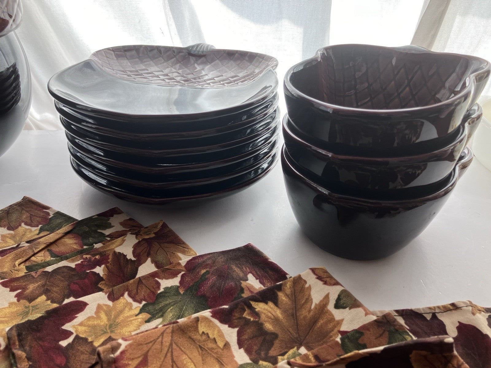 2011 Better Homes Stoneware Collection In Acorn Kitchen Set; 25 Pieces