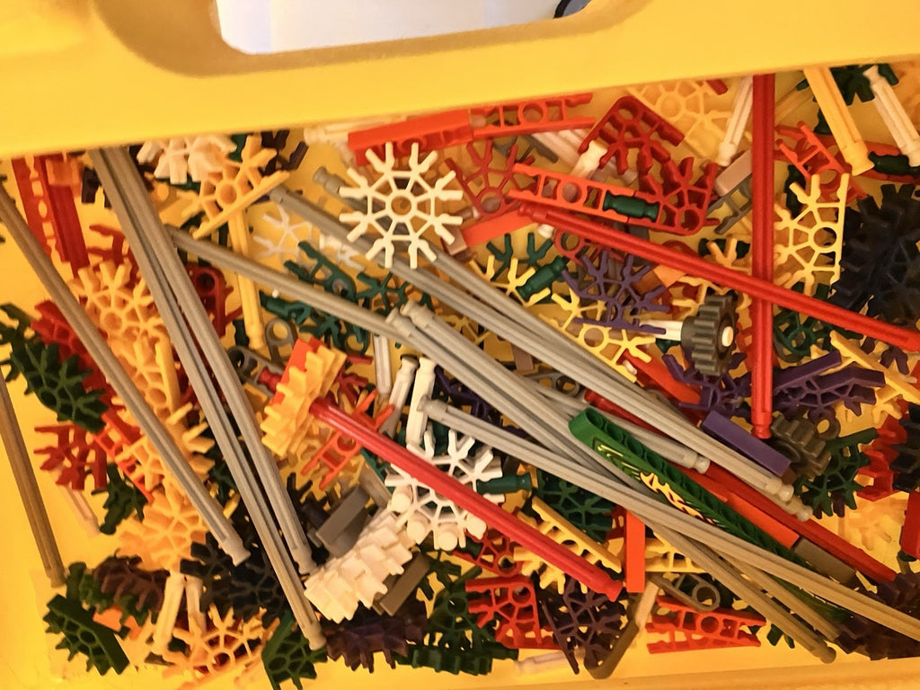 K'nex ‘92 Yellow Case Basic Building  Set #30010 W/ Instructions, Plus Battery