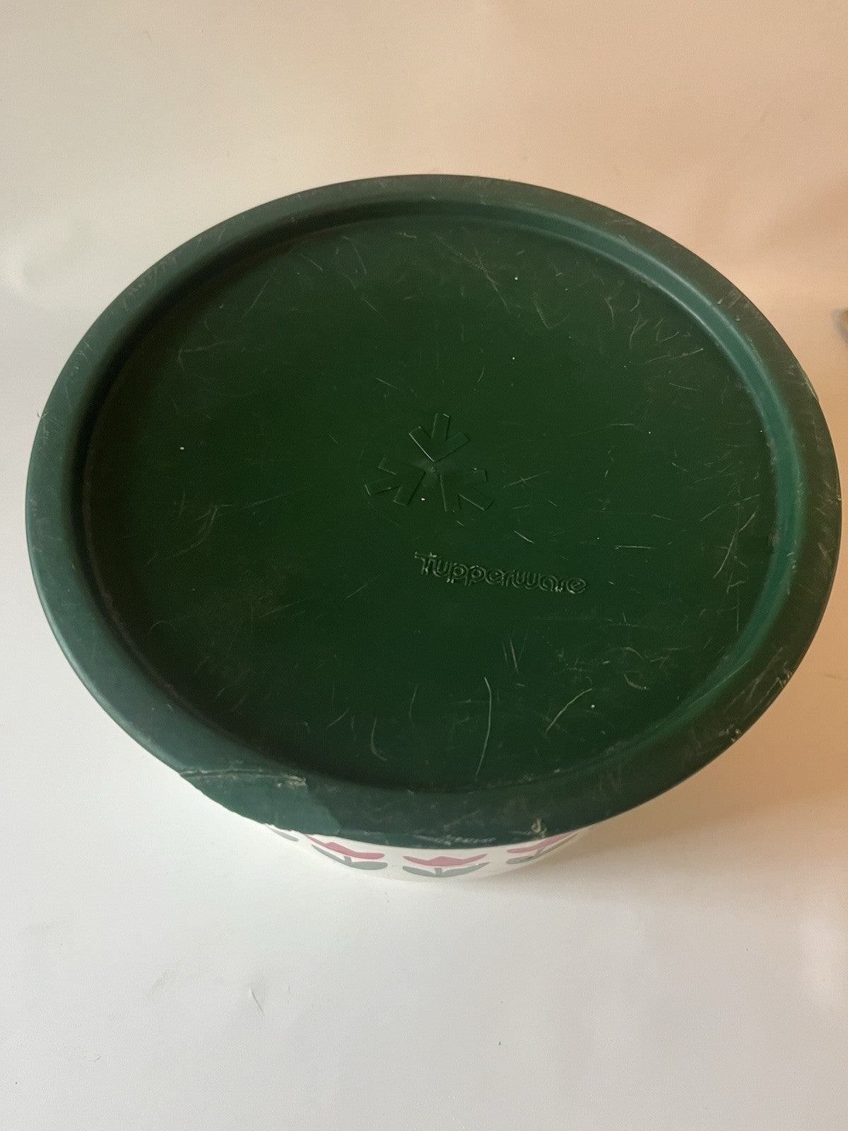 Vtg. One Touch White Tulip Tupperware Canisters with Green Lids; A-C; B/D sets