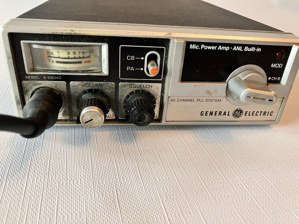 General Electric CB Radio Model 3-58040 40 Channel PLL System With Handheld