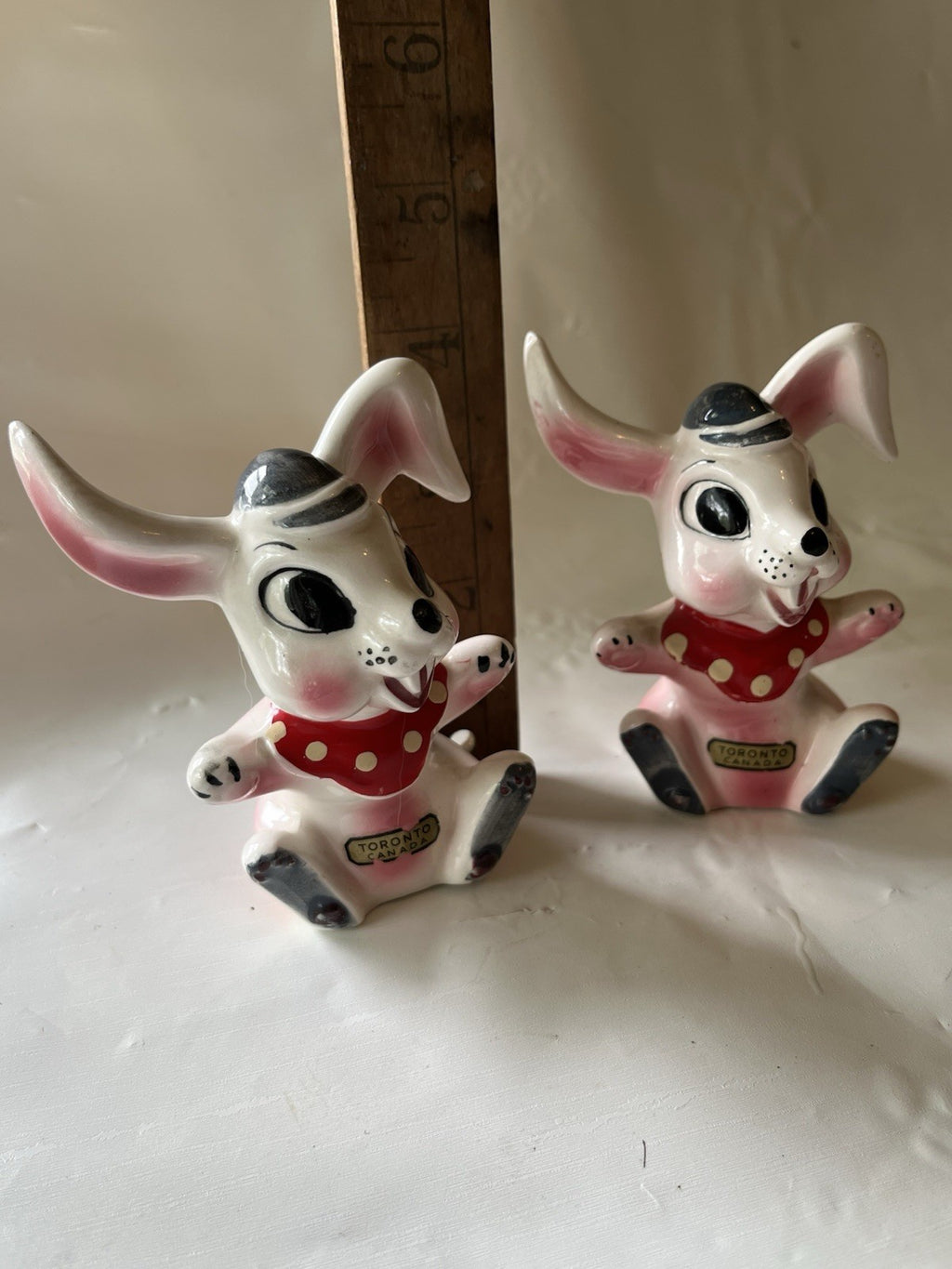 Vintage AnEnterprise Exclusive Artmark Rabbit Salt & Pepper Shakers EVC