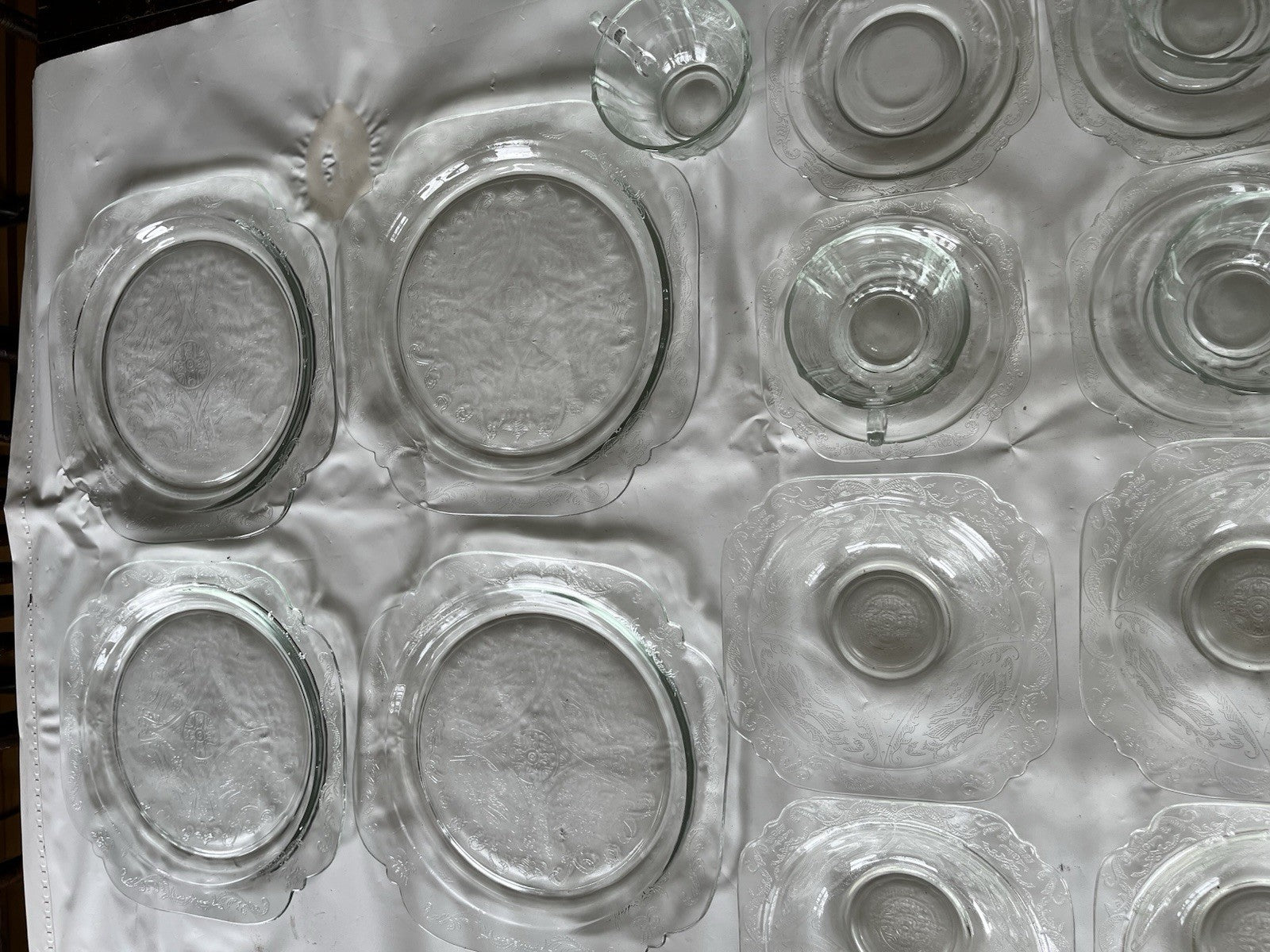 Federal Glass Clear Depression Etched Dinner Plates, Bowls, Cup/saucer 16 Piece