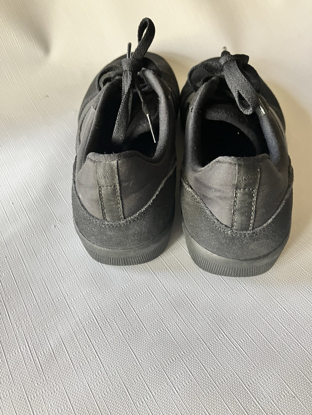 Size 8 - Nike Retro GTS Triple Black; NWOB