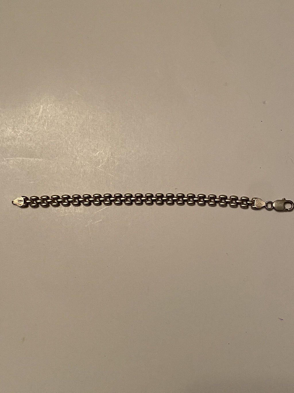 Vintage Silver Bracelet Marked 925 Italy & SA w/ Heart Around It 3g