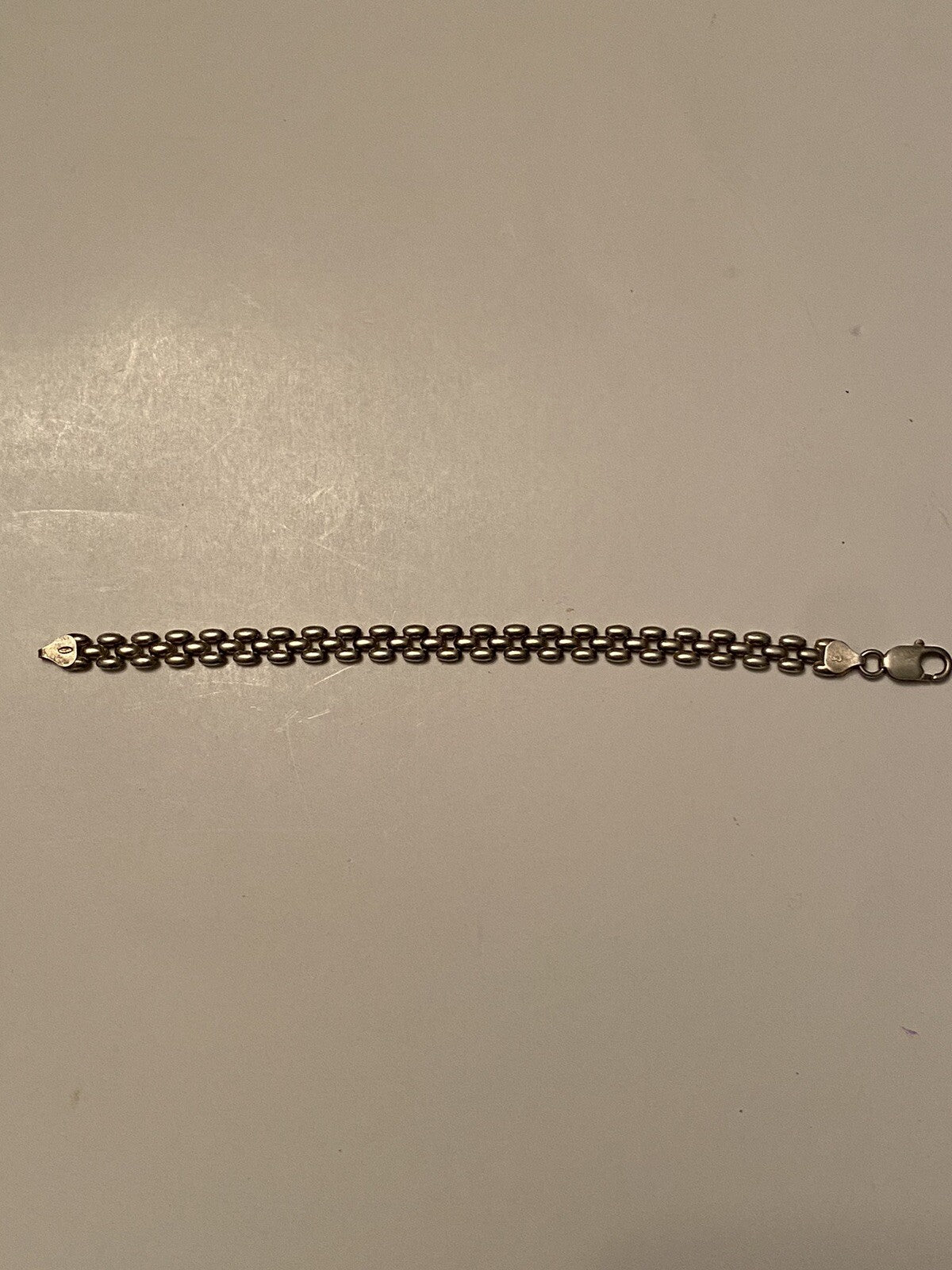 Vintage Silver Bracelet Marked 925 Italy & SA w/ Heart Around It 3g