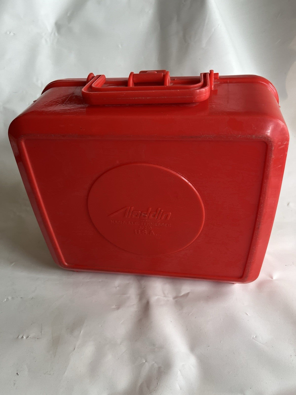 Retro 1990’s Red Aladdin Lunchbox Of Disney Hunchback Of Notre Dame