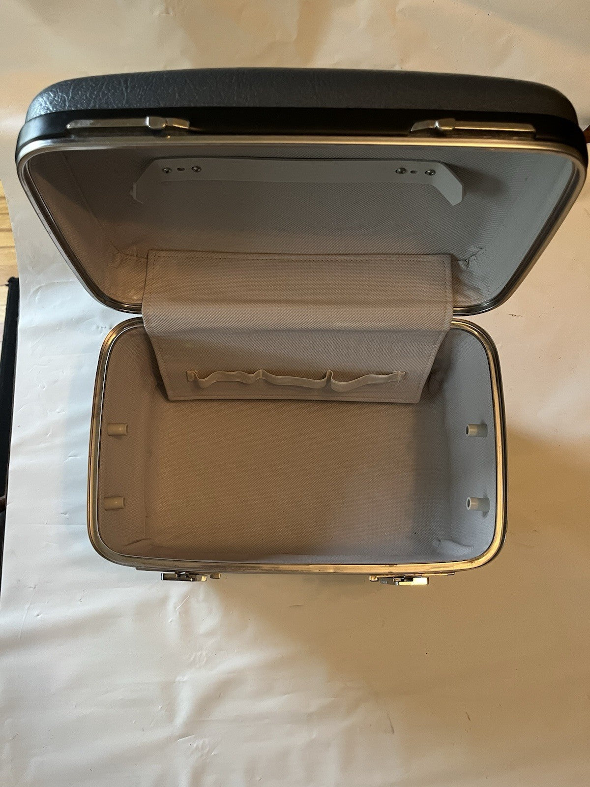 Vintage 1960s American Tourister Hard Shell Travel Luggage Slate Blue Train Case