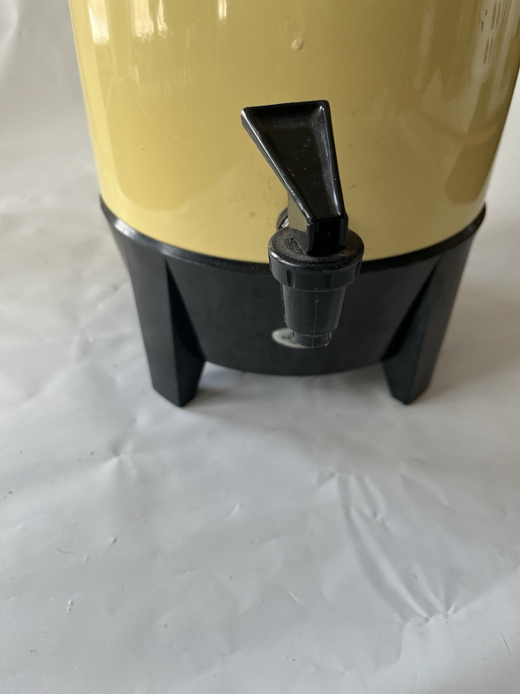 West Bend 1960’s 36 Cup Party Perk Coffee Percolator, Cream Colored/Harvest Gold