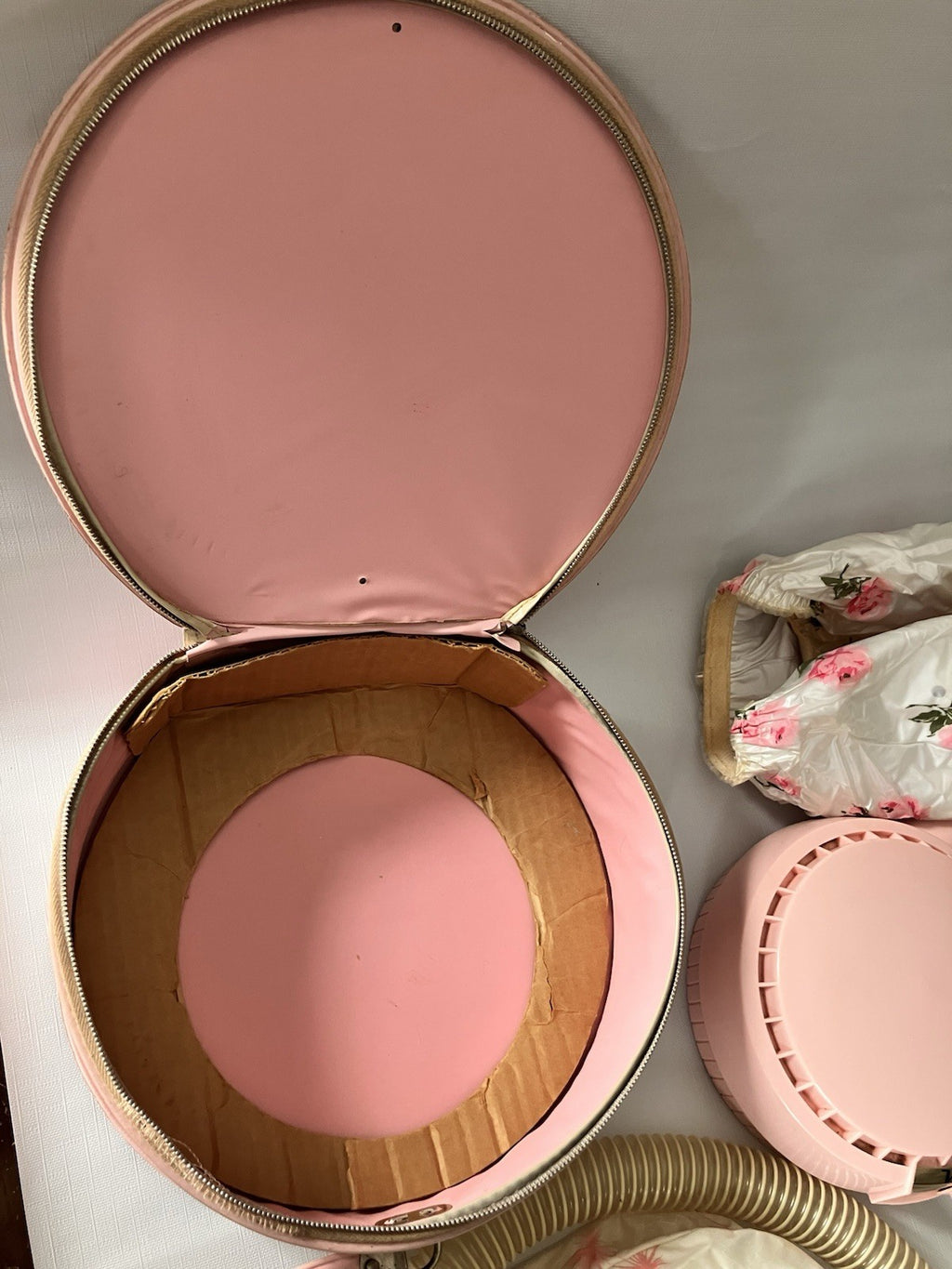 Vintage MCM Vornado Pink Bonnet Hair Dryer With Traveling Case And Extra Bonnet