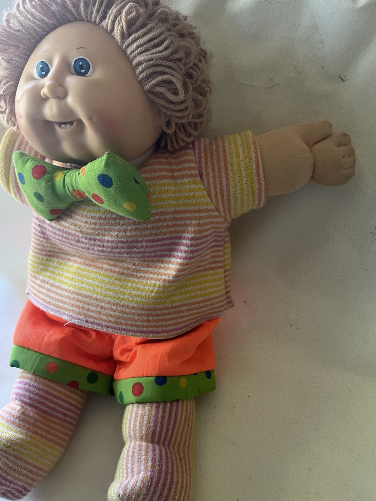 Vintage Cabbage Patch Kids 16”  Lt. Brown Curly W. Blue Circus Doll W/ Green Tie