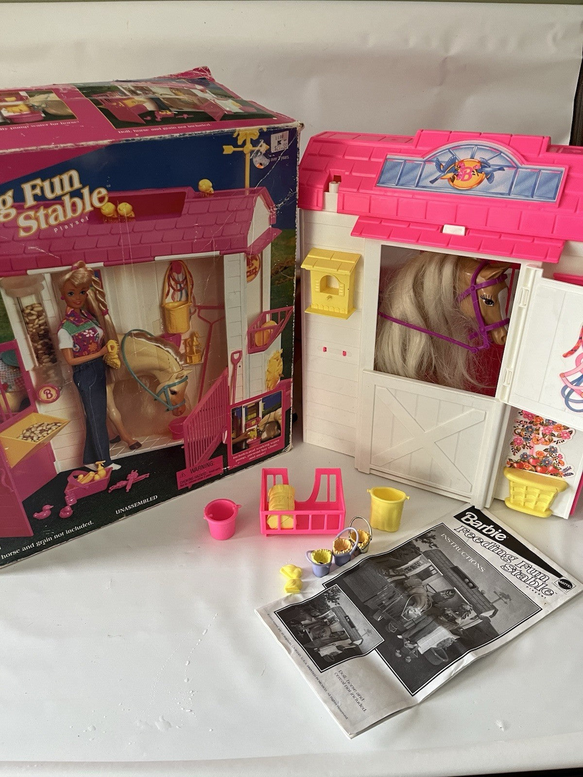 1995 Barbie Feeding Fun Stable Playset w Box Horse, Some Accessories, Manual