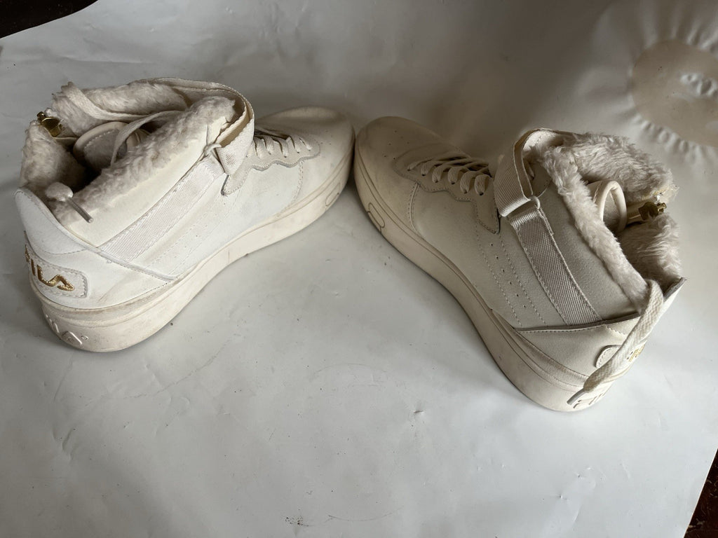 Women’s Size 10 High Top White FILA Leather Sneakers With Fleece, Zipper, GUC