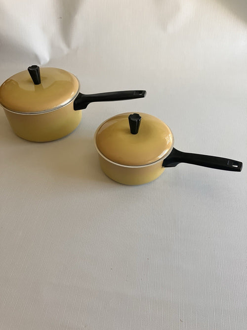 2 Vintage Off Light Yellow Aluminum Sauce Pans With Original Lids; EVC