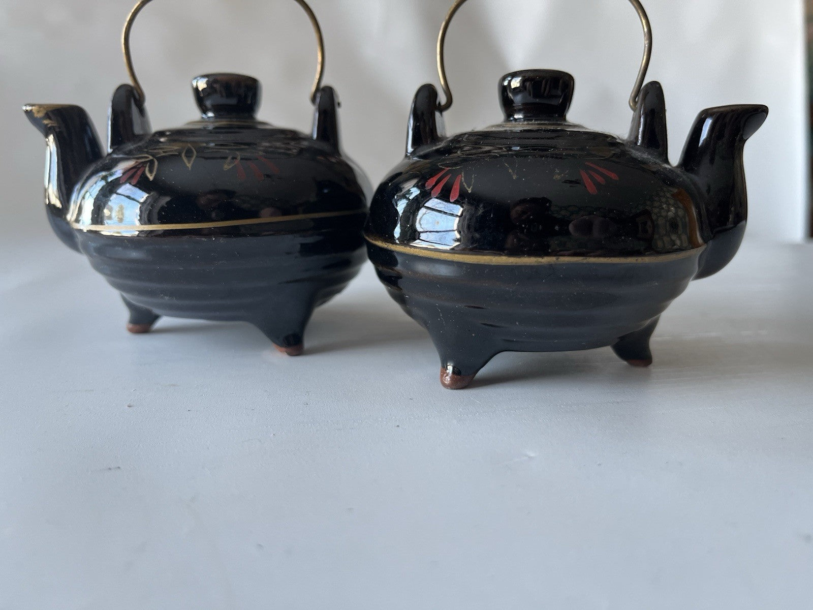 Japanese Brown Ceramic Tea Kettle Hand-painted Rooster Salt/Pepper Shakers
