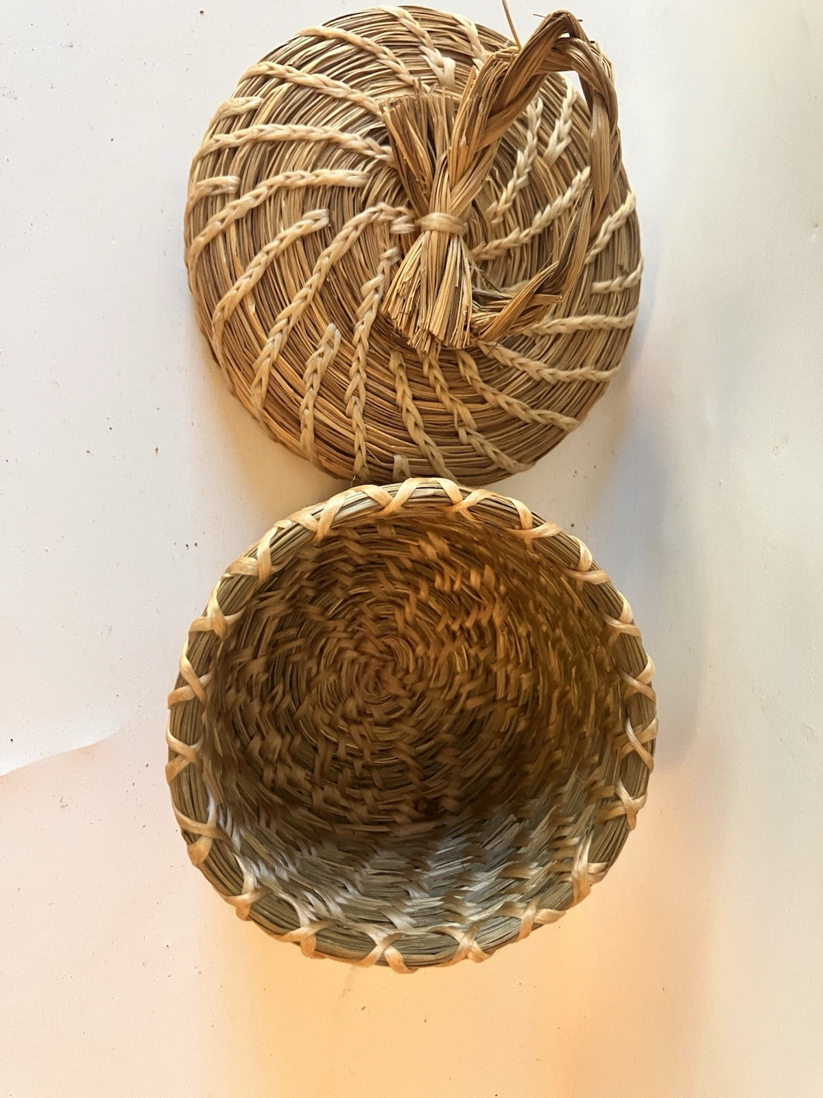 Vintage 3” Tall/Round Small Papago Woven Basket With Lid; Excellent Condition.