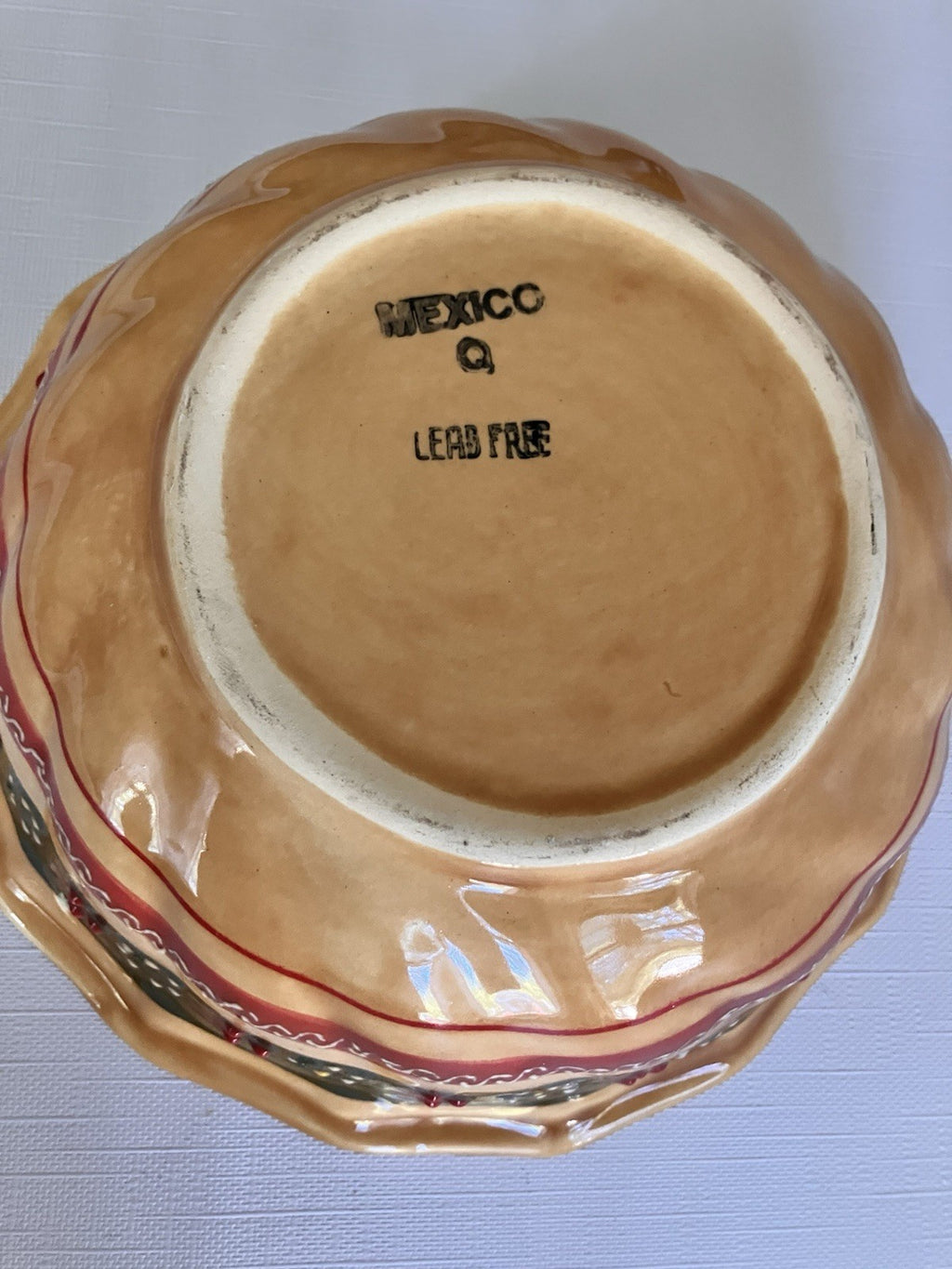 Mexican Talavera Hand-painted Scalloped Oval Bowl.