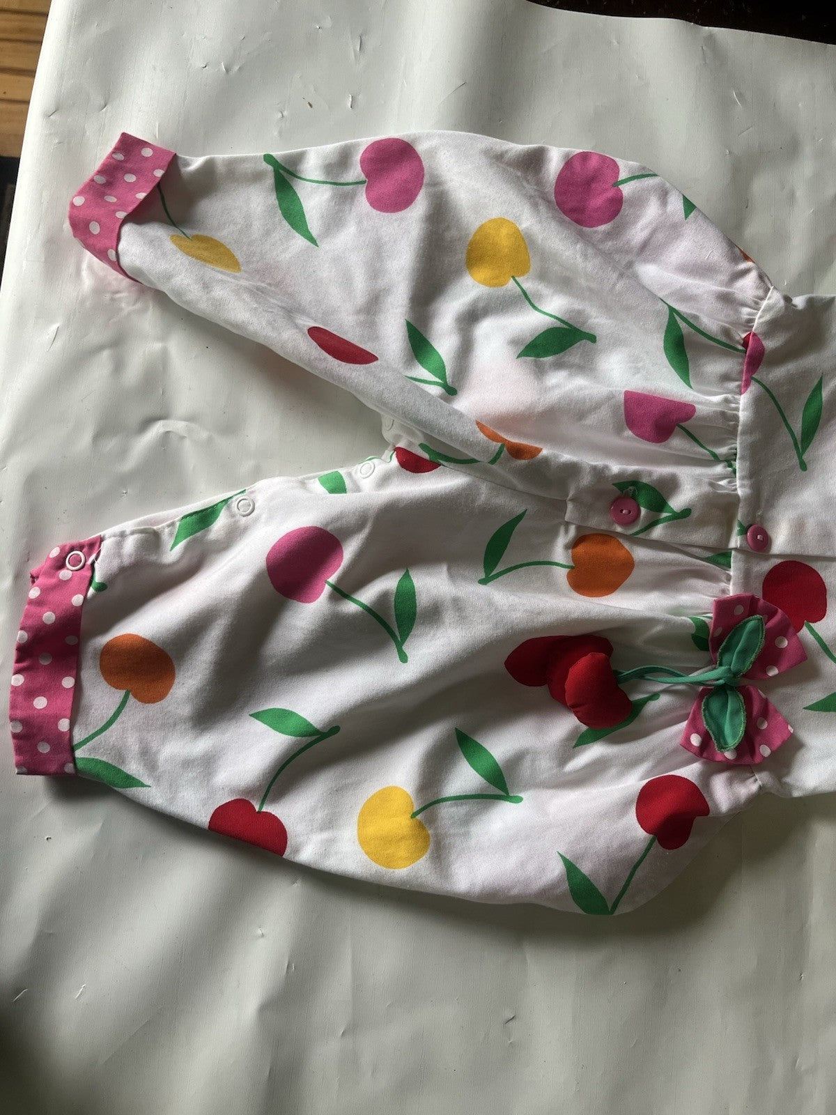 Vtg 90s Girls 12 month Cherry Romper; EUC, Vibrant Colors, Snaps, Short Sleeve