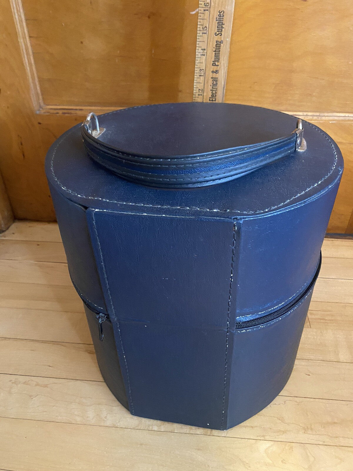 Vintage Wig Hat Travel Box Case Round with head Bagmaster Zipper 1960's