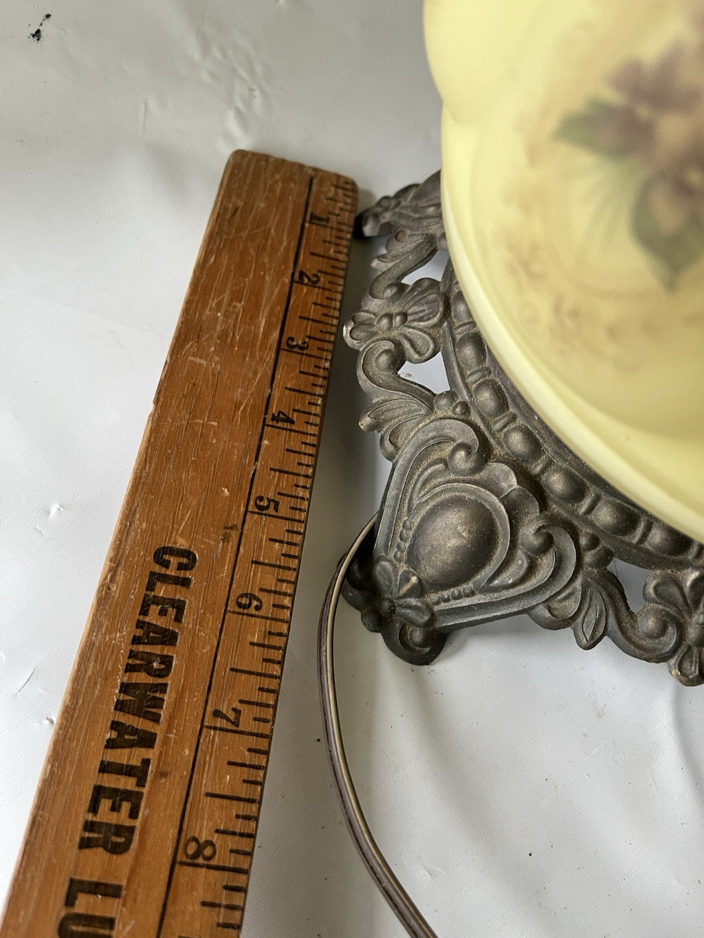 Vintage Hurricane GWTW Electric Lamp Yellow Hand painted Florals Base Only WORKS