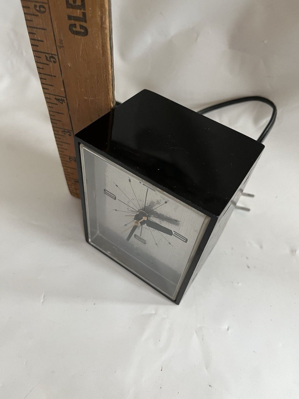 Vintage MCM General Electric Astro Burst Alarm Clock/ Works!