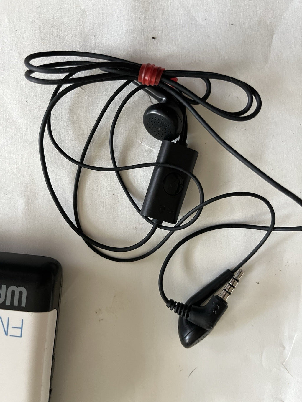 Sony Walkman SRF-26 Portable Stereo FM Radio w/Belt Clip & Headphones Vintage