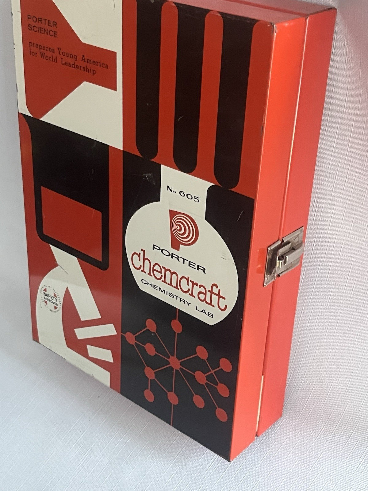 1950s Porters Chemcraft Home chemistry kit; original testing material, book.