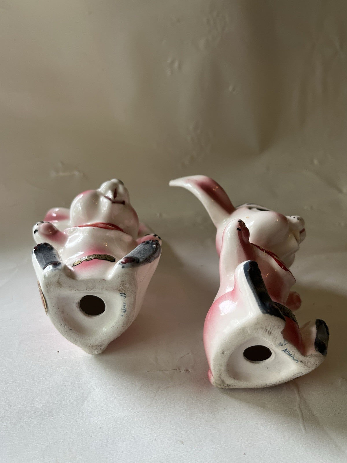 Vintage AnEnterprise Exclusive Artmark Rabbit Salt & Pepper Shakers EVC