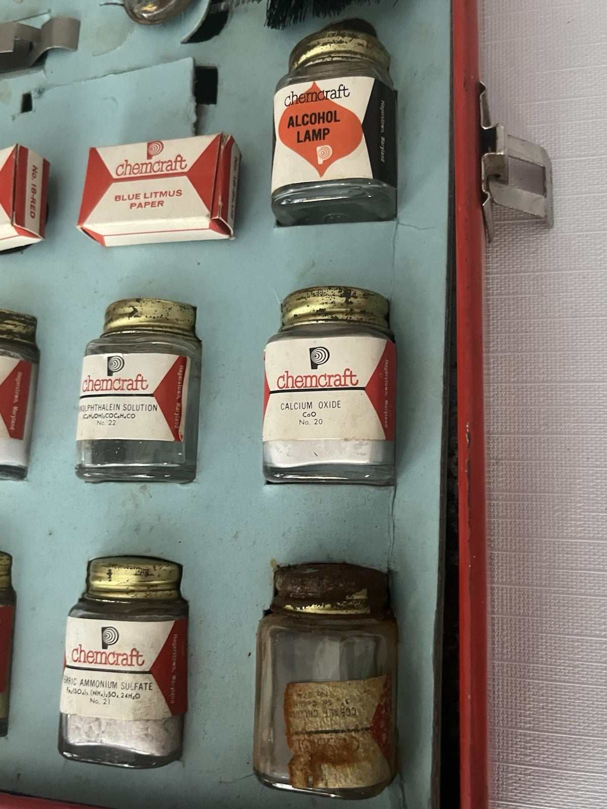 1950s Porters Chemcraft Home chemistry kit; original testing material, book.