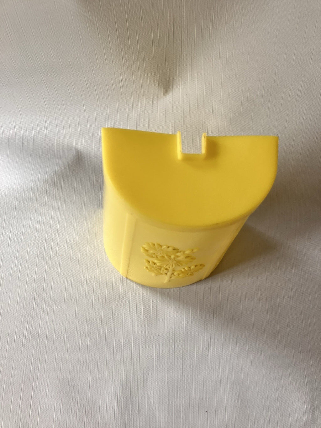Vintage Yellow Daisy Plastic Slide Shade