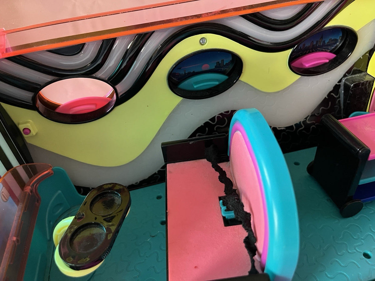 LOL Surprise Omg Remix 4/ 1 JET Plane Some Furniture J5 2020