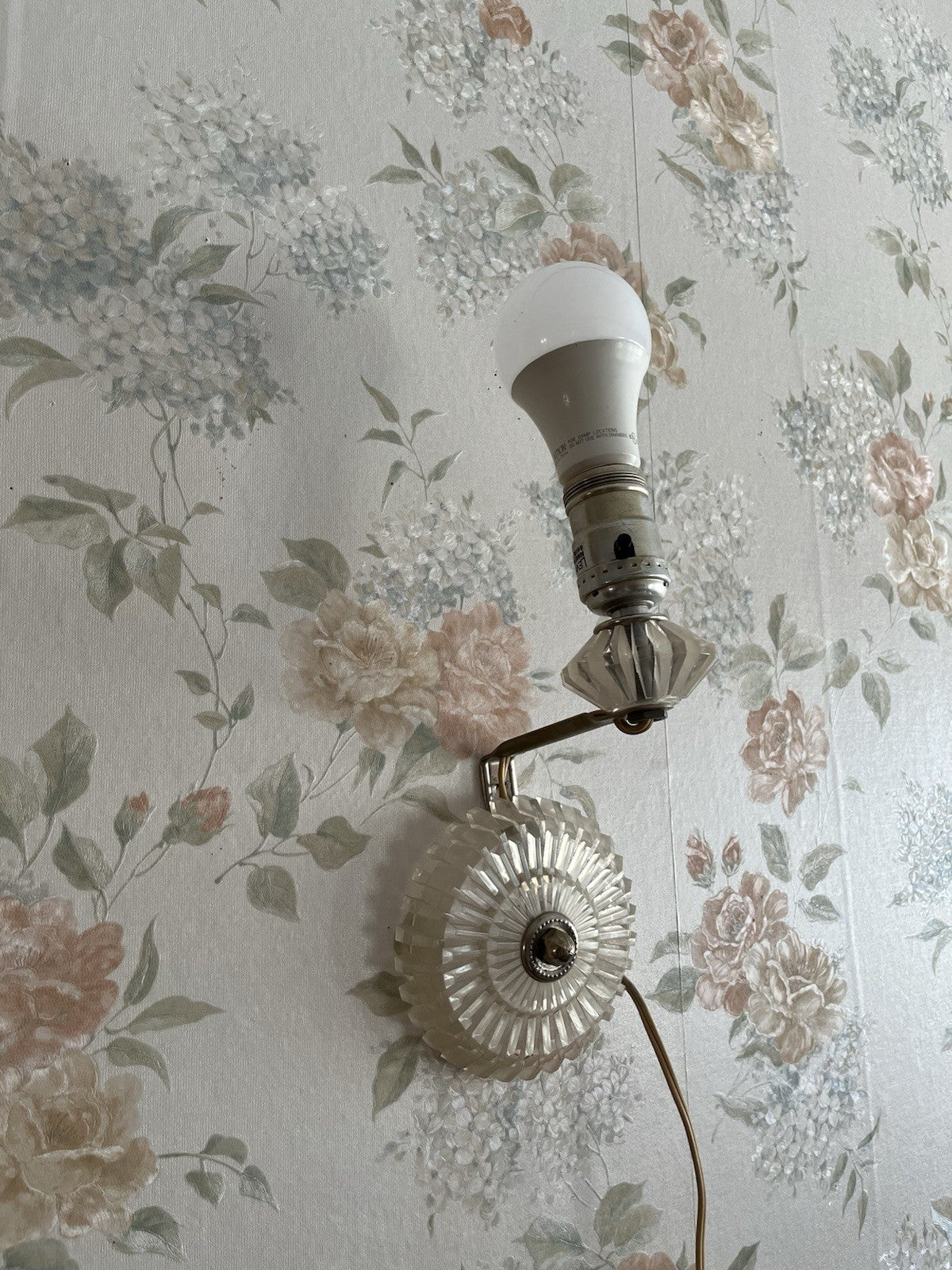 MCM/Vintage Leviton Clear Acrylic Electric Light Wall Sconce Art Deco Works!