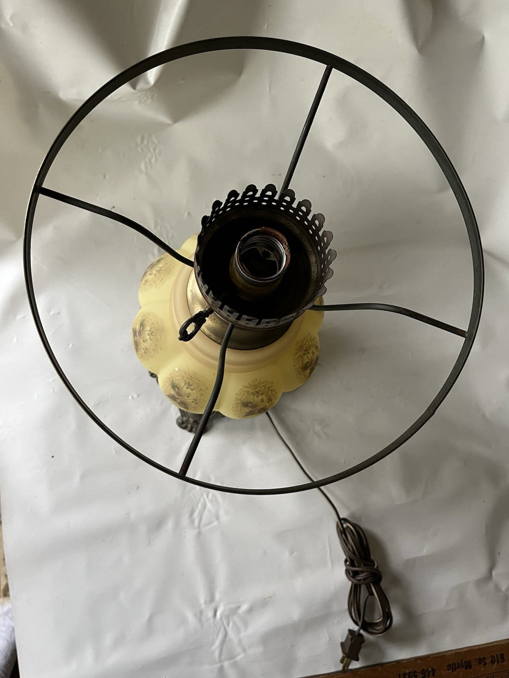 Vintage Hurricane GWTW Electric Lamp Yellow Hand painted Florals Base Only WORKS
