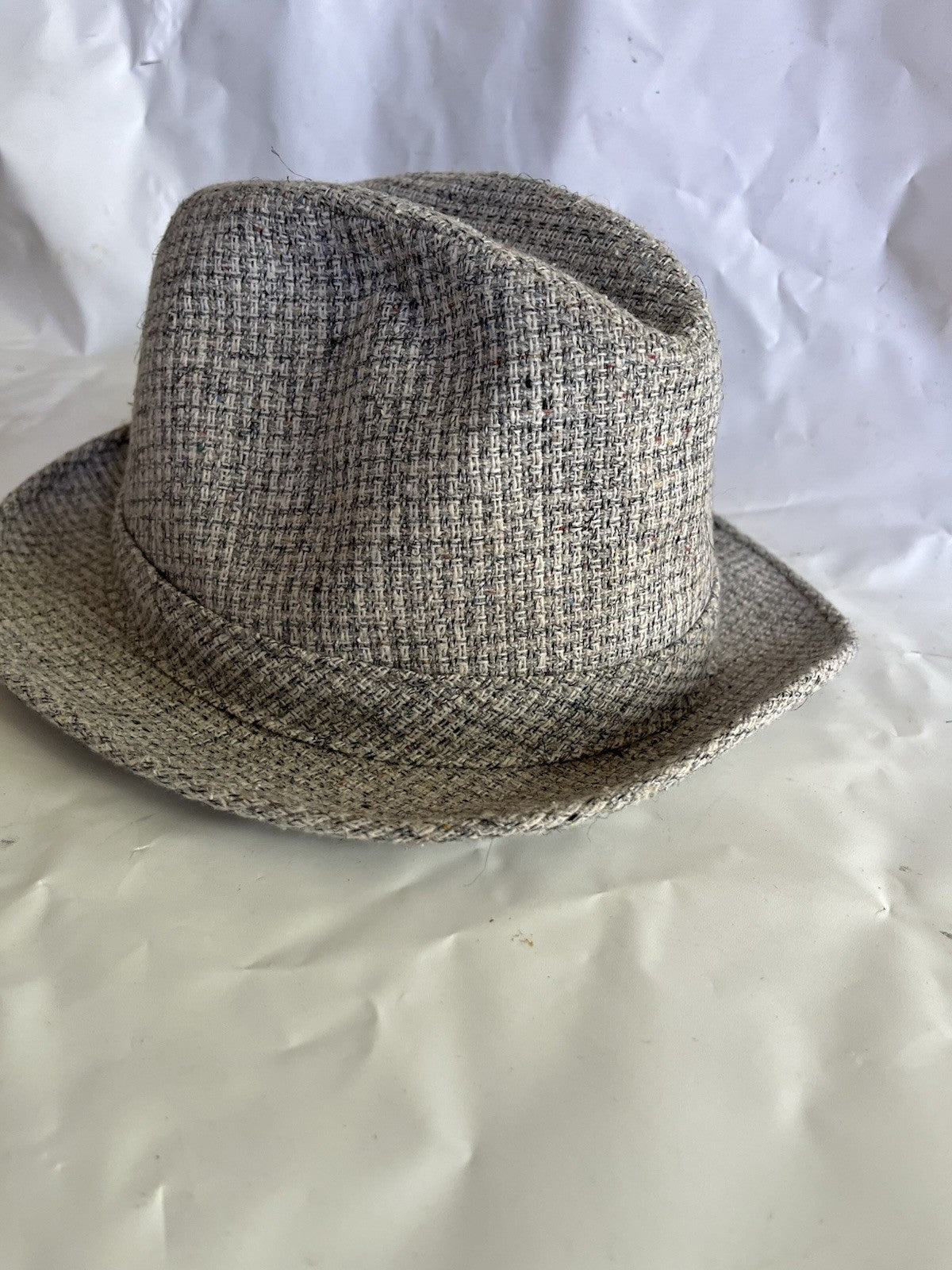 Vintage Men’s Adam Tweed Fedora Hat; 7-71/8 Medium Grey/tan Tweed Tone