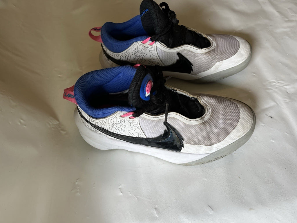 Nike Team Hustle D 10 SE Space Jam White (GS) GUC Size 4Y