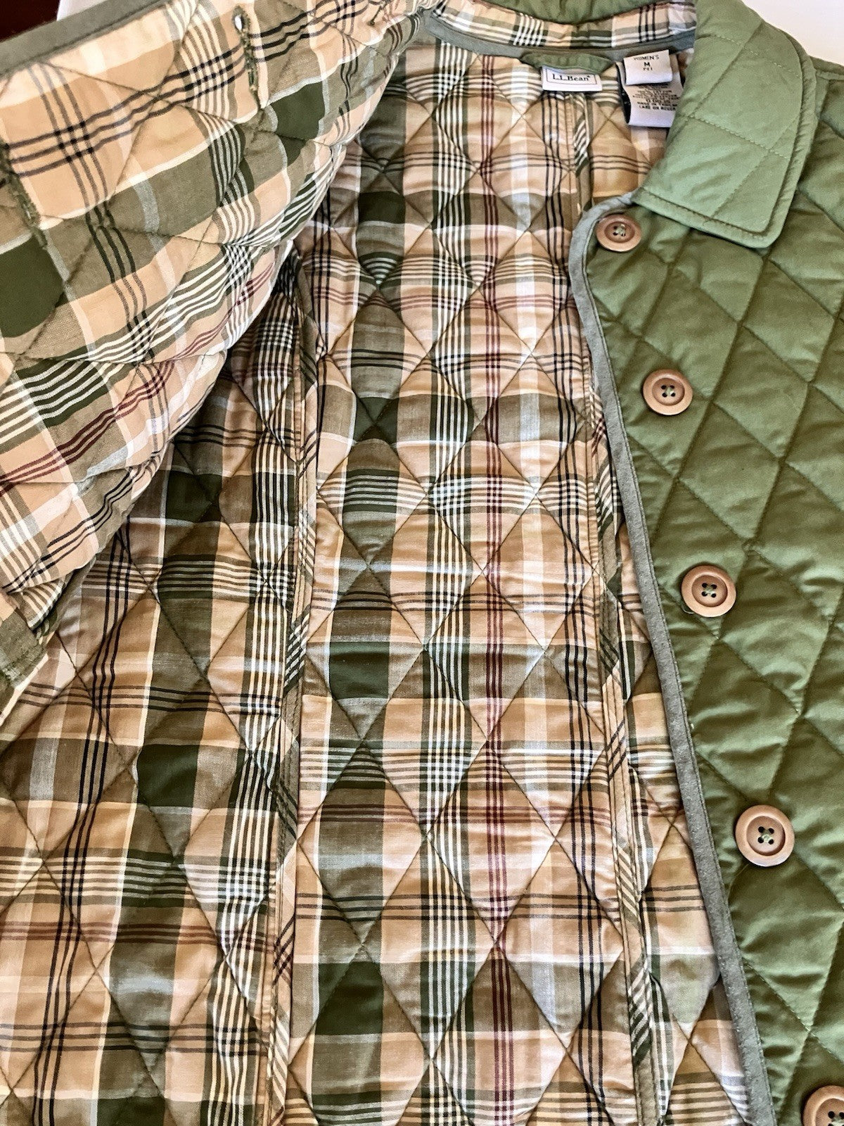 LL Bean Women’s Green Quilted Vest Size M Petite