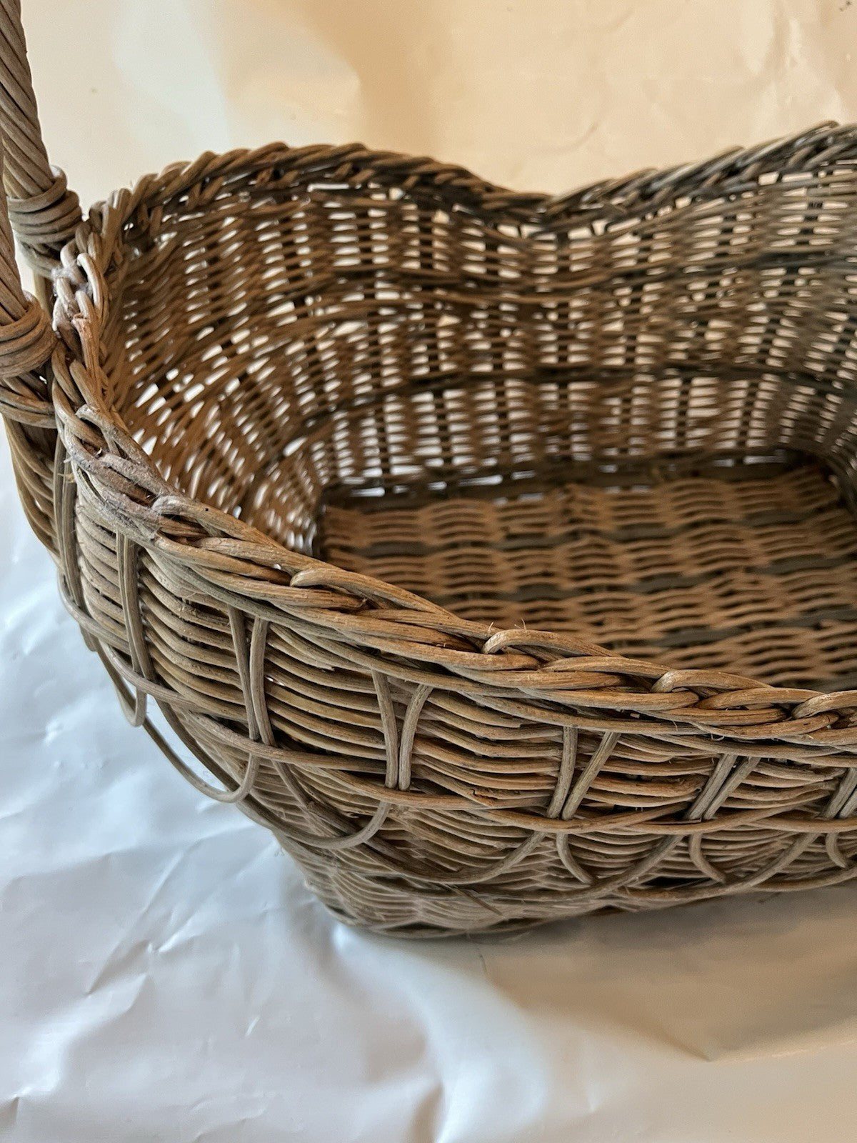 Vintage Large Gathering Basket With Rectangle Bottom, Unique Details, GUC