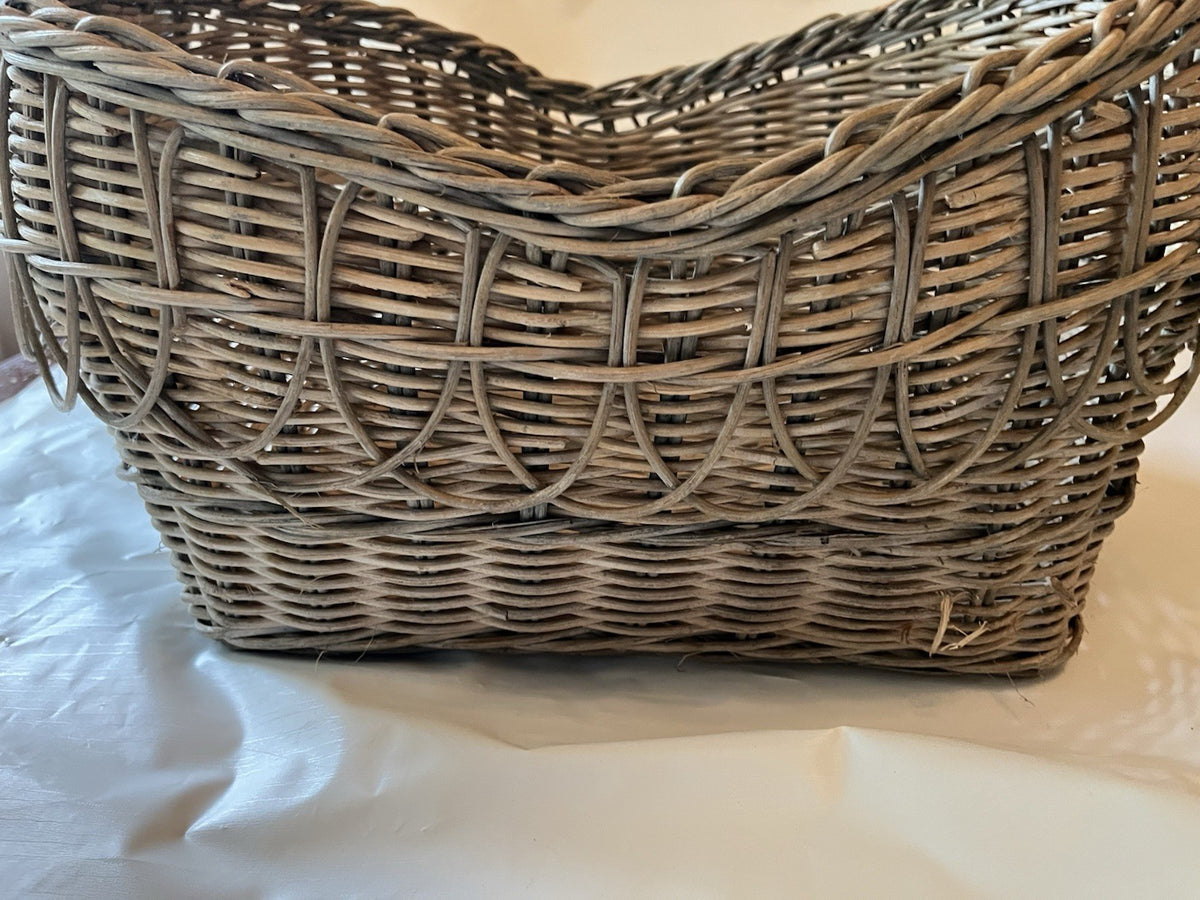 Vintage Large Gathering Basket With Rectangle Bottom, Unique Details, GUC