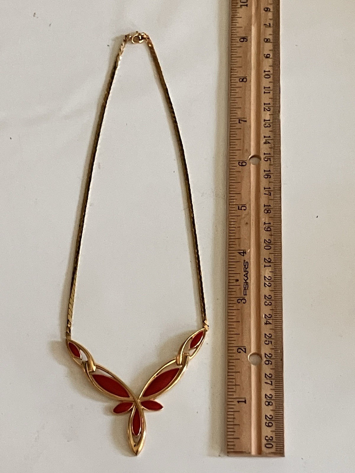 Trifari Burgundy Wine & Gold Tone Chain Pendant Necklace