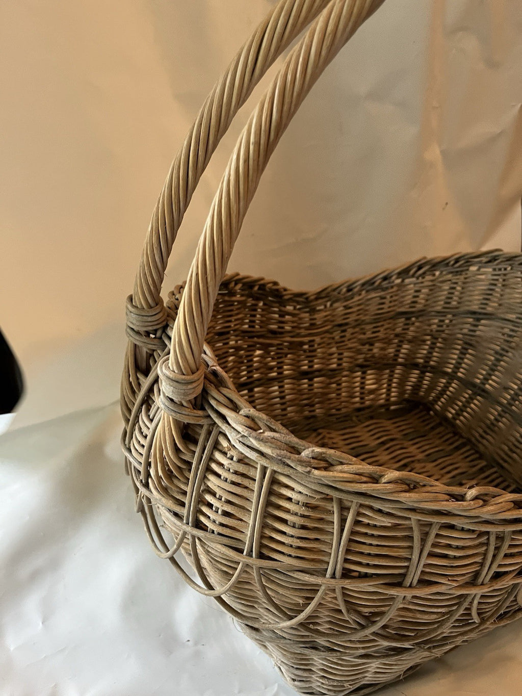 Vintage Large Gathering Basket With Rectangle Bottom, Unique Details, GUC