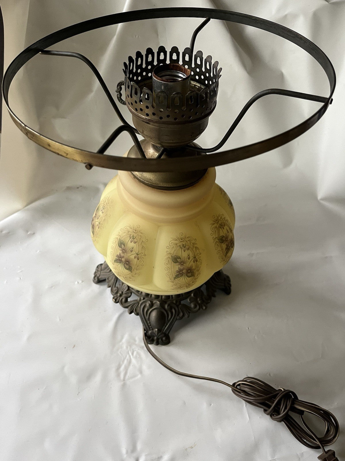 Vintage Hurricane GWTW Electric Lamp Yellow Hand painted Florals Base Only WORKS
