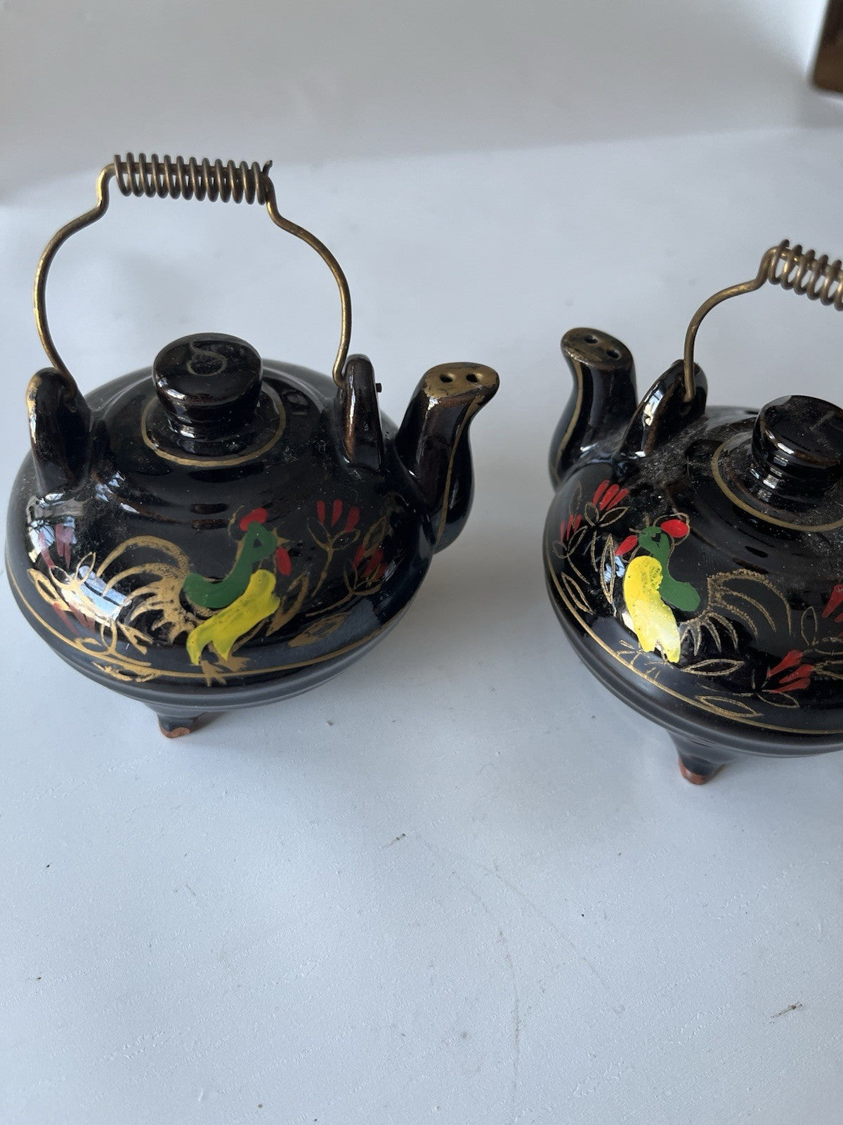 Japanese Brown Ceramic Tea Kettle Hand-painted Rooster Salt/Pepper Shakers