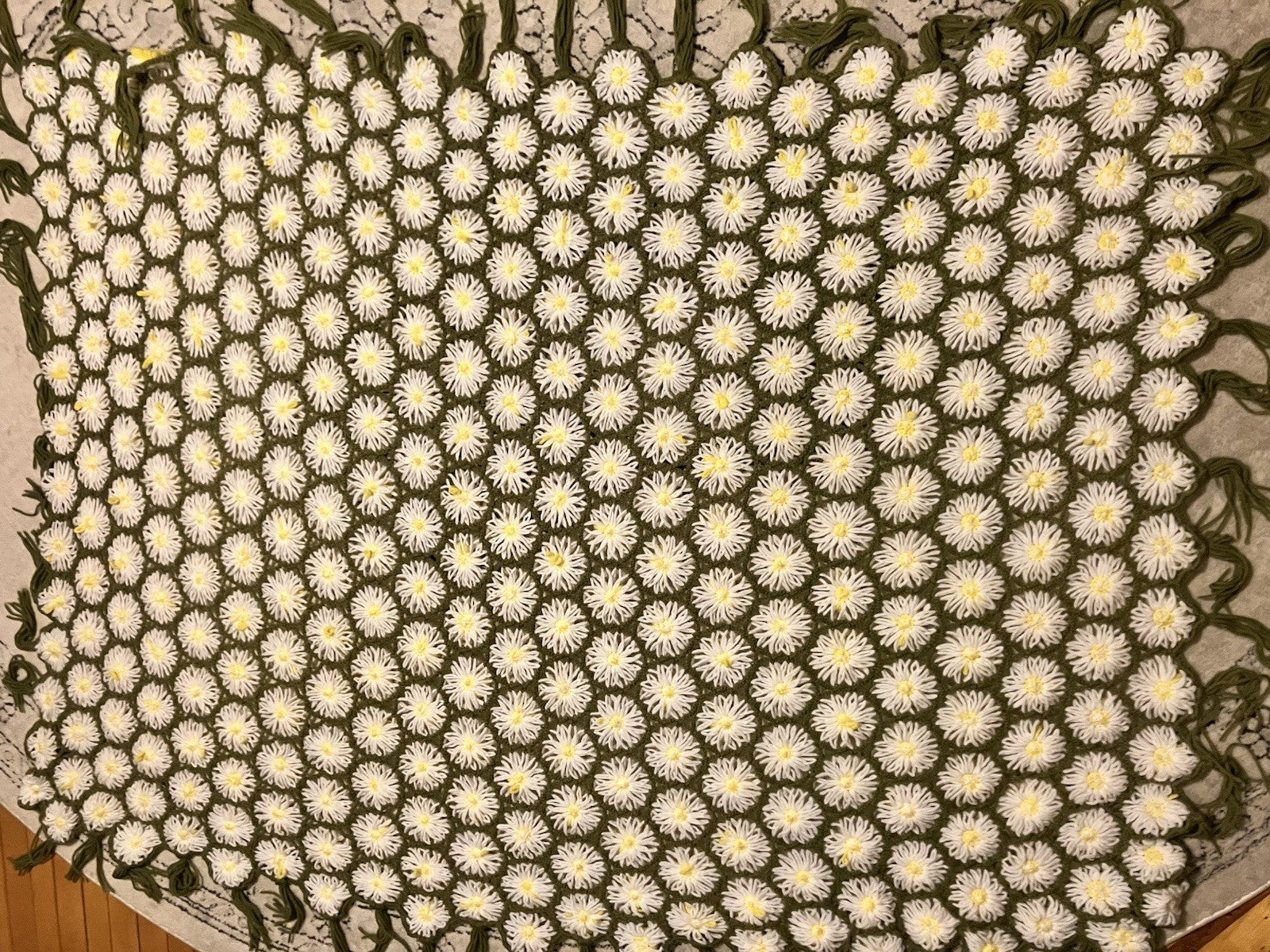 Vintage Daisy Chain Blanket Twin Size Crochet Topper Blanket 60” Long EVC