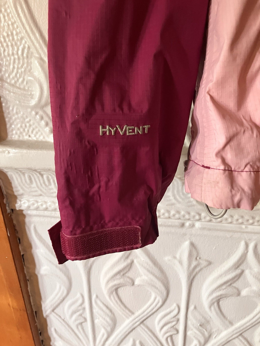 Women’s Pink Two tone  North Face Large Rain  Lightweight Jacket.
