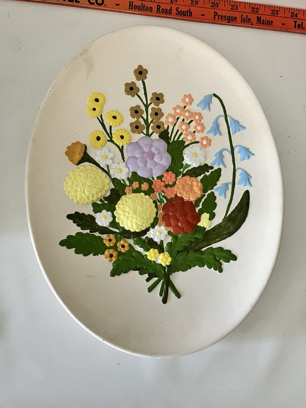 Vintage Ceramic Flower Mold Wall Hanging Plaque; Oval 13x10” EVC