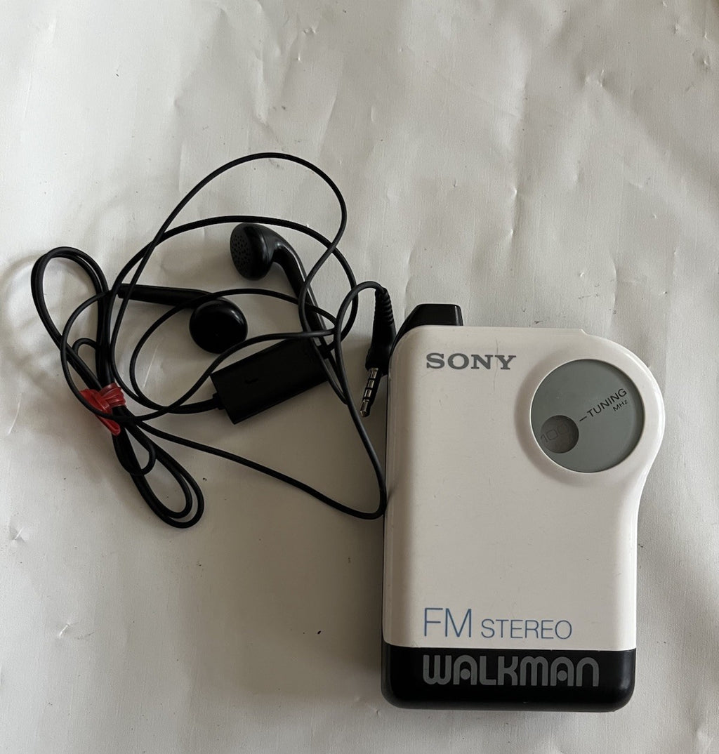 Sony Walkman SRF-26 Portable Stereo FM Radio w/Belt Clip & Headphones Vintage