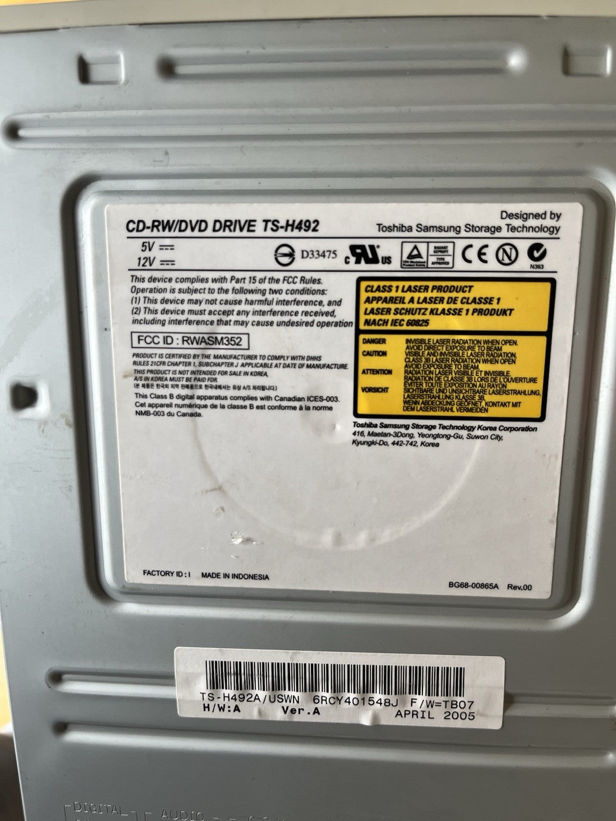 Samsung CD-RW/DVD Drive TS-H492; 2005.