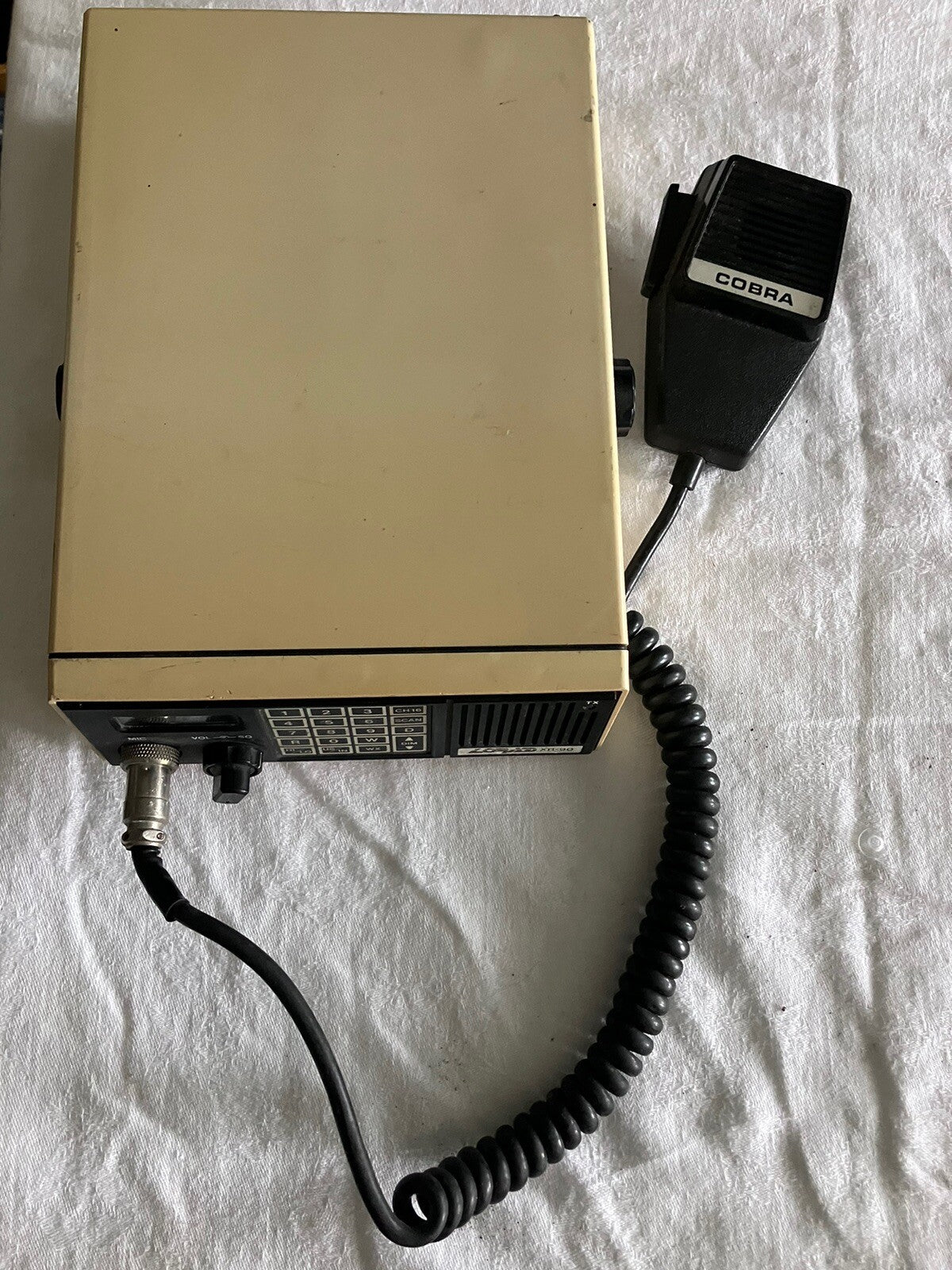 Lorad XR-90 VHF Marine Radio With Microphone, Ship To Shore Radio