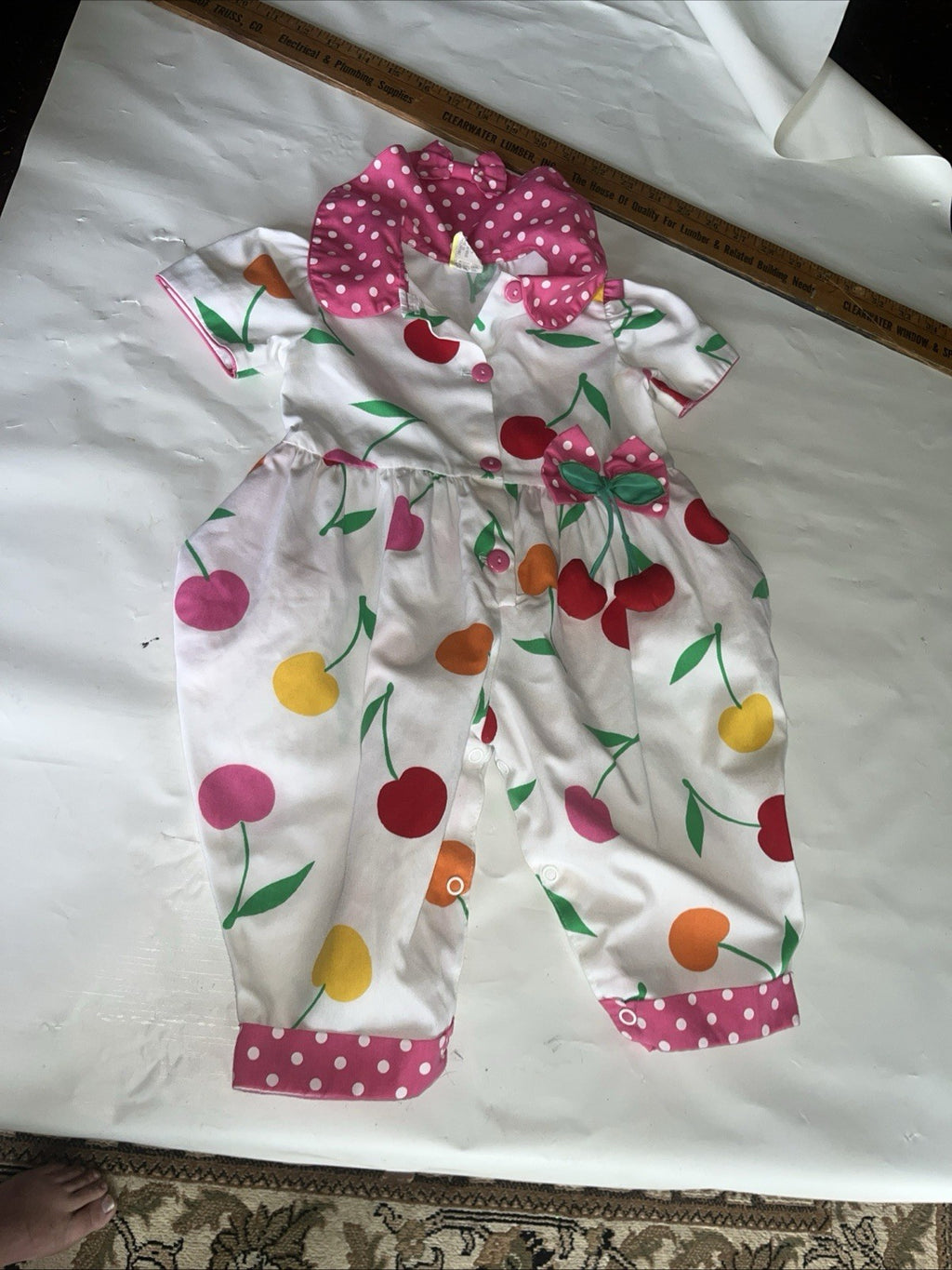 Vtg 90s Girls 12 month Cherry Romper; EUC, Vibrant Colors, Snaps, Short Sleeve